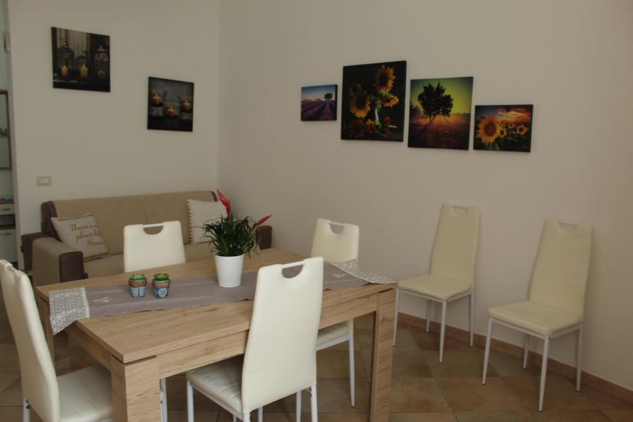 Ohana: Casa Nel Centro Di Lecce Exterior foto